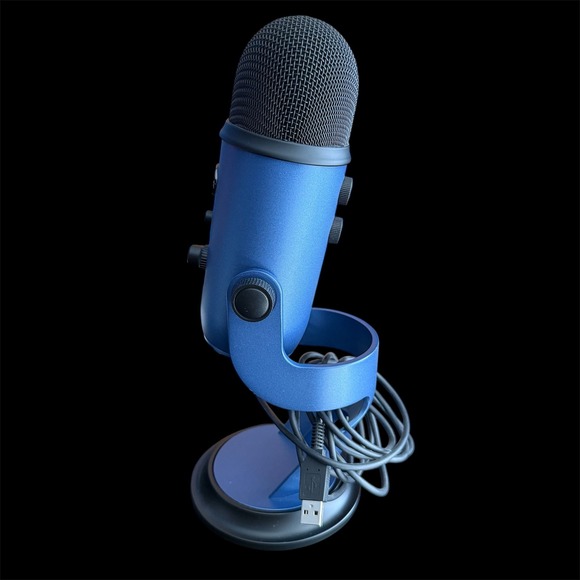 Blue Yeti USB Microphone Midnight Blue Multi-Pattern Condenser Mic A00132 - Picture 2 of 7